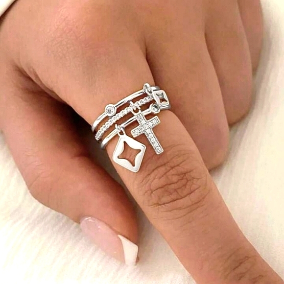 Jewelry - NEW‼️Adjustable Elegant Charm Ring+Gift Box 🎁